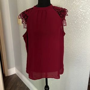 Express blouse with lace detail